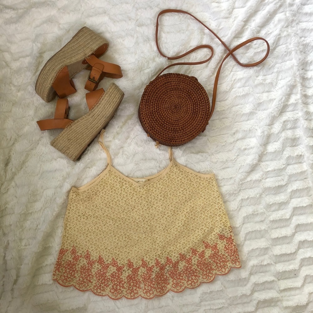 Mine Lace Cropped Tank with Pink Floral Pattern